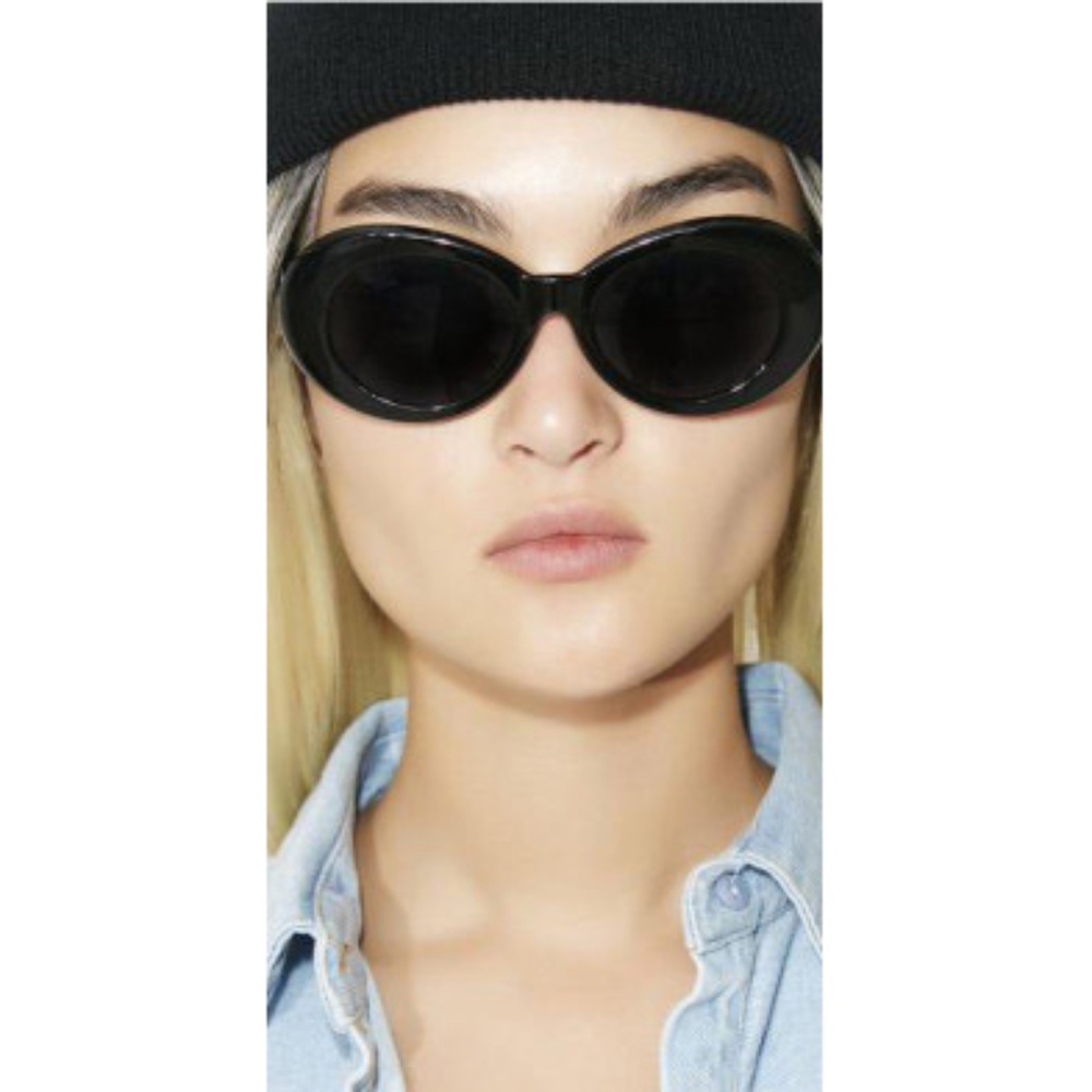 Petals & Peacocks Nevermind Black Sunglasses